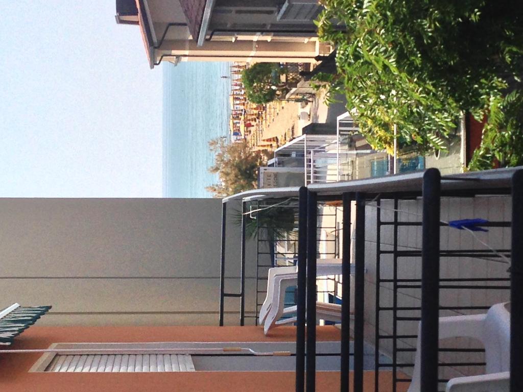 Pensione Villa Joli Lido di Jesolo Eksteriør bilde